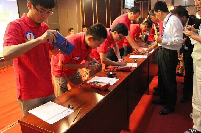 洛阳市运管局举办2014年中国汽车诊断师大赛